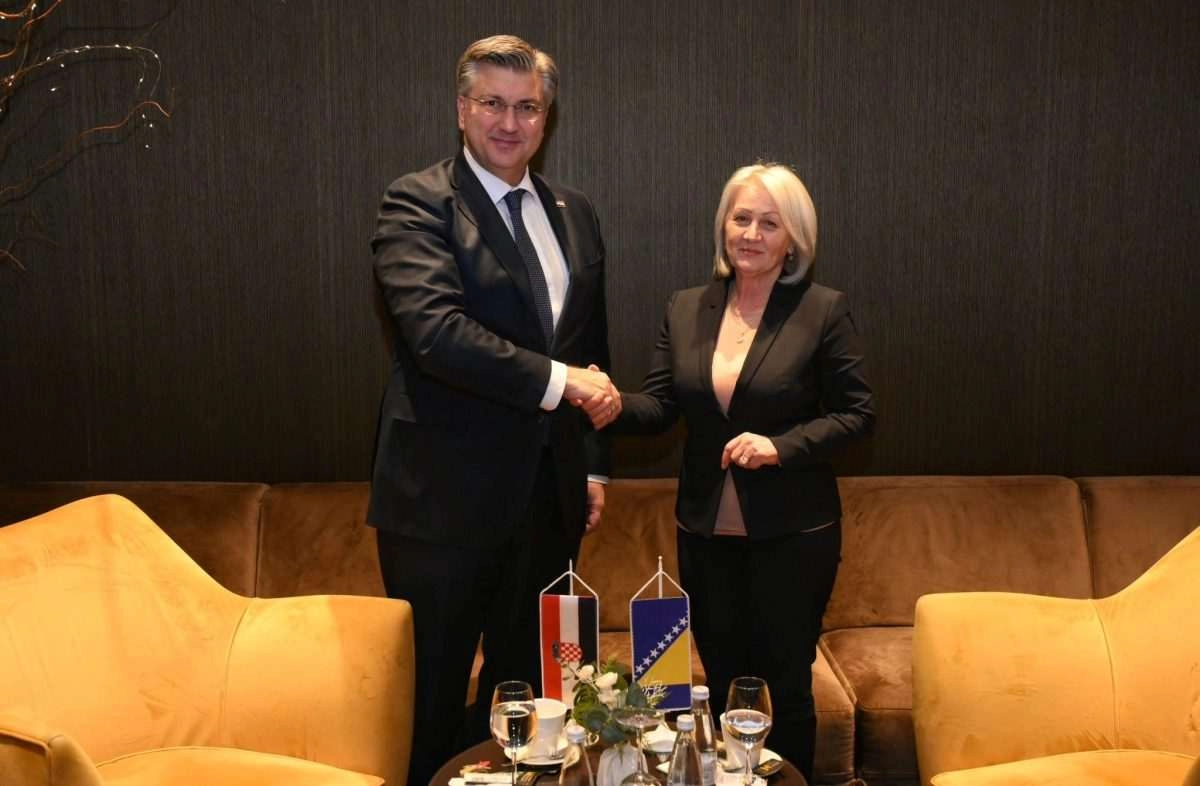 PLENKOVIĆ S KRIŠTO U MOSTARU: Nastavljamo suradnju na dobrobit Hrvatske i BiH